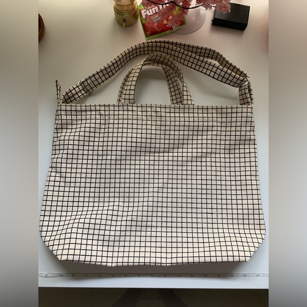 BAGGU (GRID)